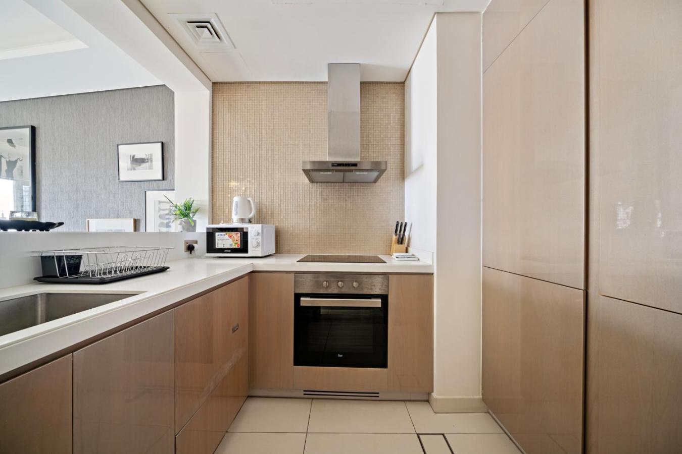 Stonetree - High Floor 1 Bedroom In Business Bay Dubai